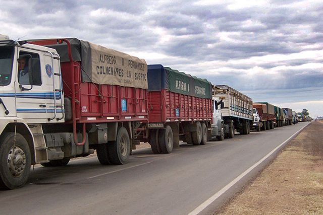 En este momento estás viendo Por la sequía, calculan 600.000 viajes menos de transportes de carga